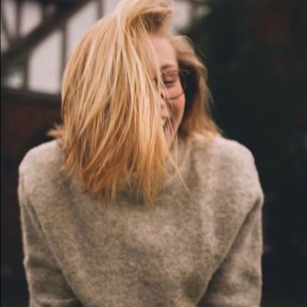 Meet your Posher, Sloan